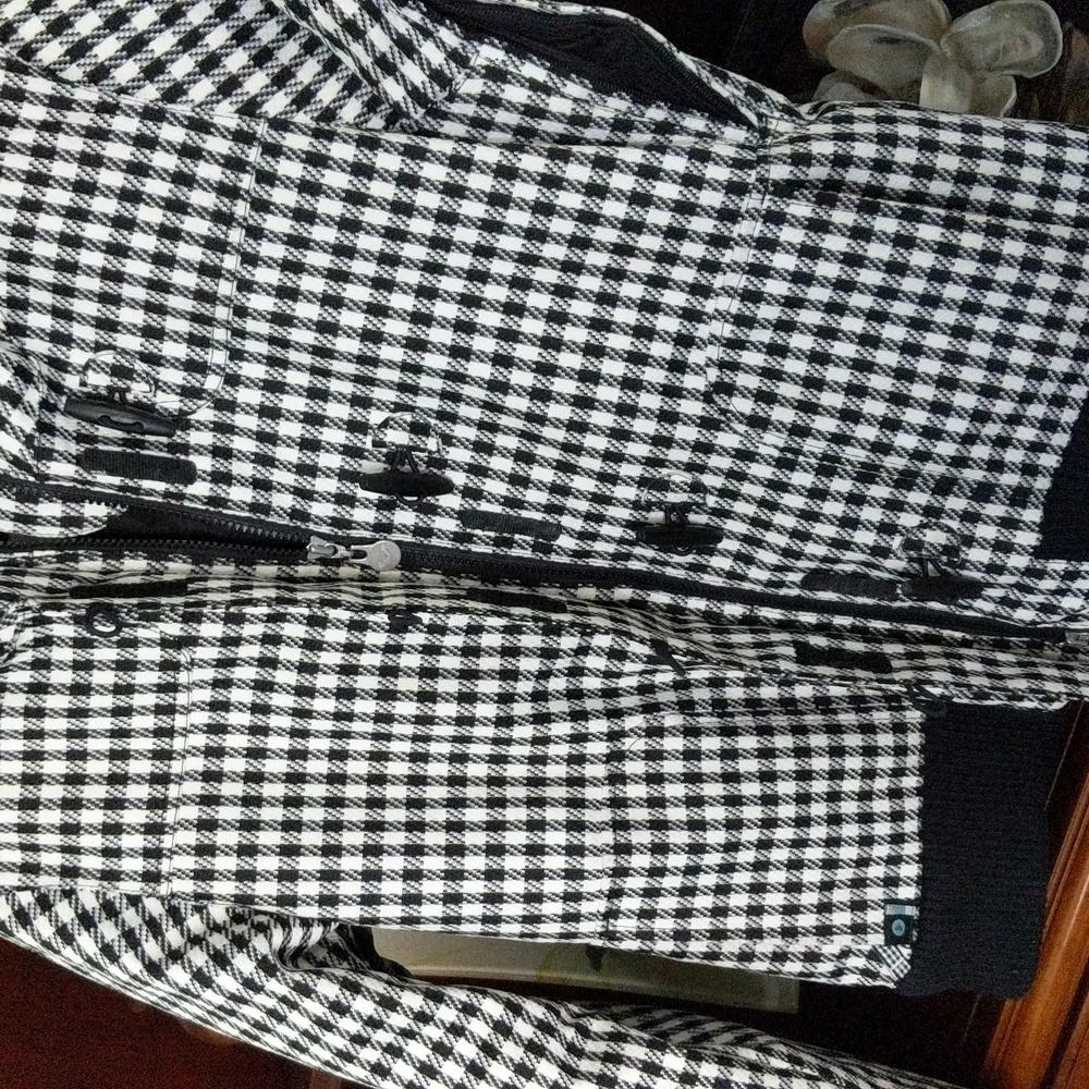 Roxy Limited Edition Jacket Size Small - image 7